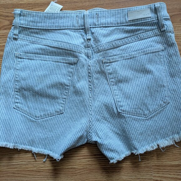 Abercrombie Pinstripe Blue Shorts - Picture 3 of 4